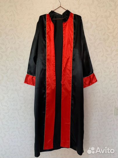 Мантия выпускника