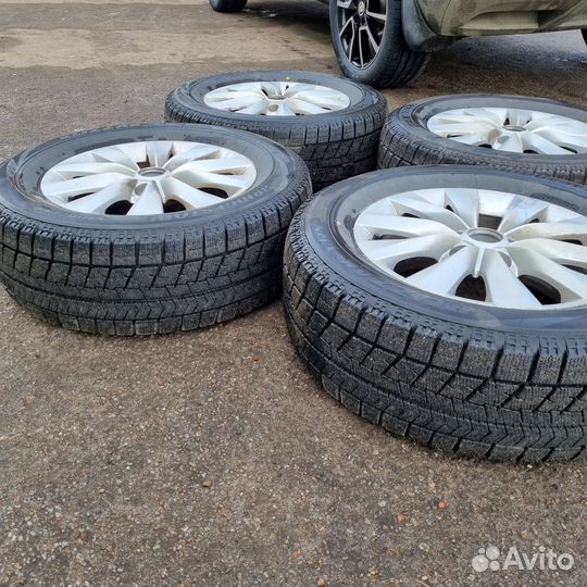 Bridgestone Blizzak VRX 225/60 R16