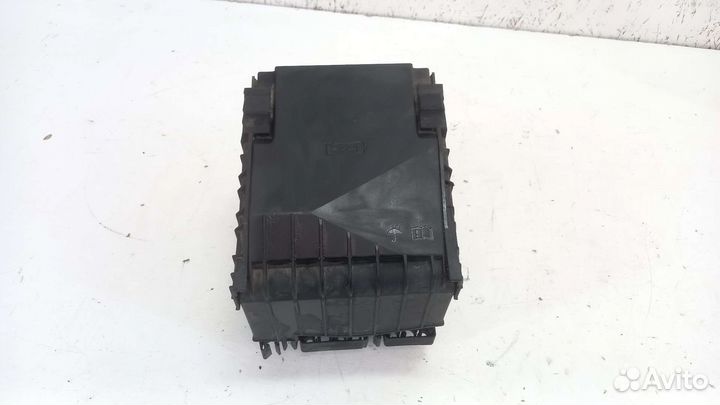 Блок предохранителей 1.8 cdab Skoda Octavia A5