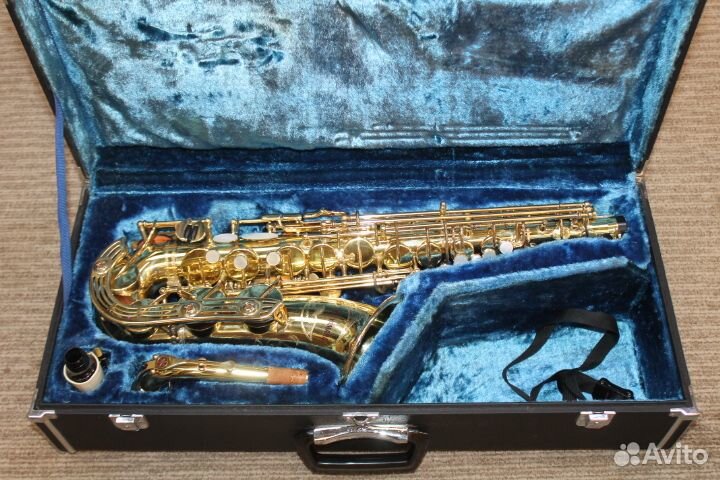 Саксофон альт Yamaha YAS-61