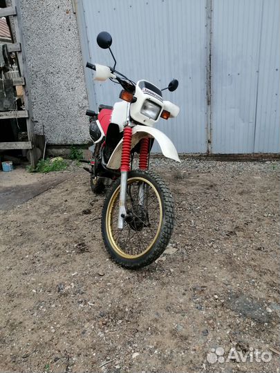 Продам мотоцикл Yamaha xt250
