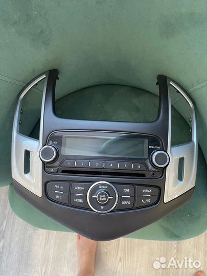 Штатная магнитола на chevrolet cruze