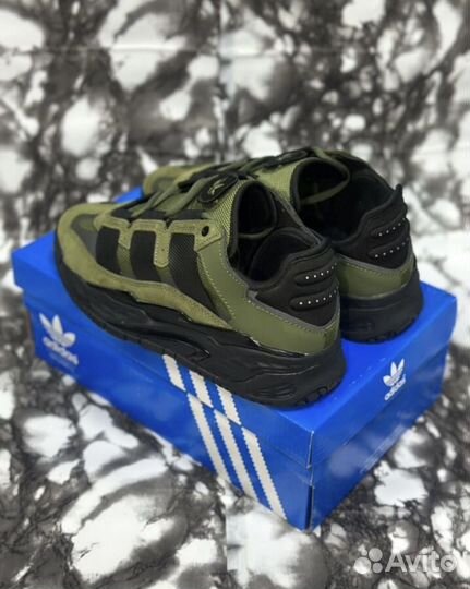 Кроссовки adidas