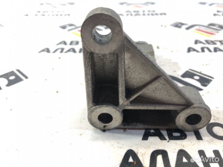 Кронштейн компрессора кондиционера Bmw 6-Series