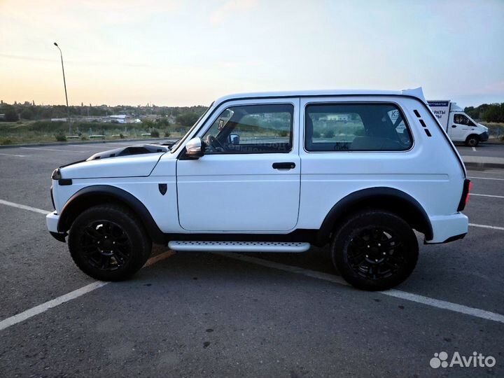 LADA 4x4 (Нива) 1.7 МТ, 2015, 100 000 км