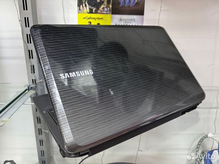 Ноутбук Samsung R525