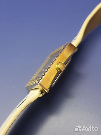 Hello Kitty Sanrio Двойной ремешок часы 2007 винта