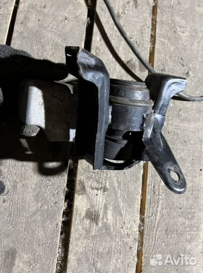 Опора подушка двигателя Lifan Solano