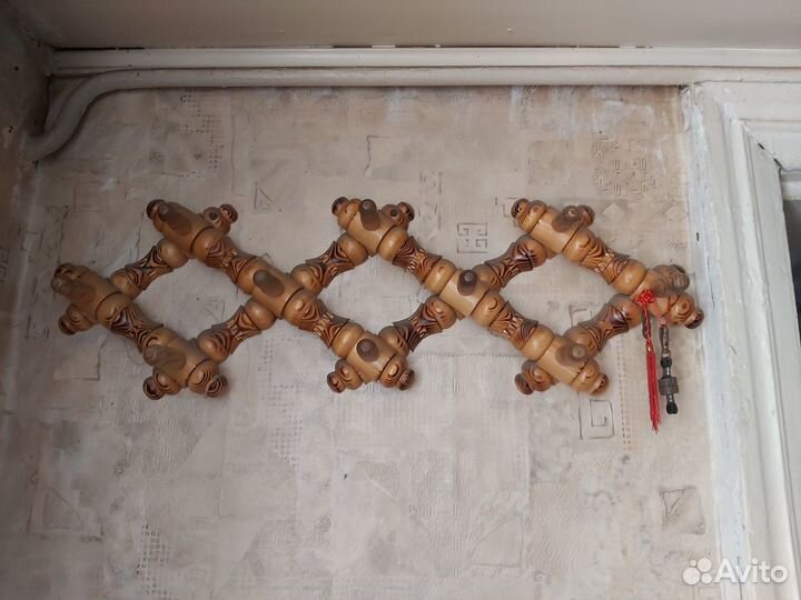 Вешалка деревянная