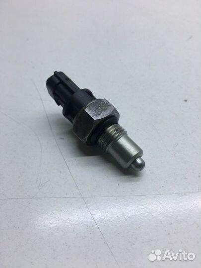 Датчик заднего хода Suzuki Liana RD31S M16A 2007