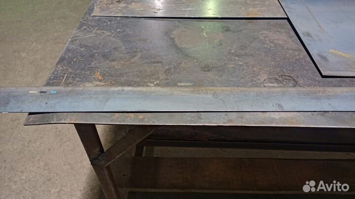 Рубка листового металла на гильотине 1.5-2мм