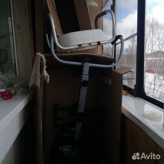 Лестничный подъемник для инвалидов