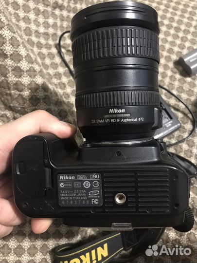 Фотоаппарат Nikon D90 + Объектив Nikkor 18-200