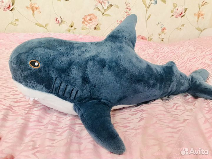 Игрушки: акула, касатка