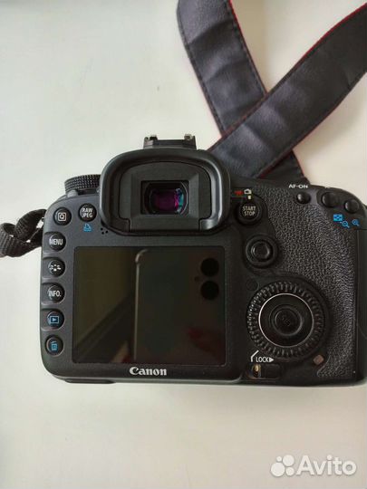Зеркальный фотоаппарат canon 7d
