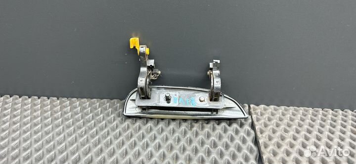 Ручка наружная двери передней левой Kia Rio рест