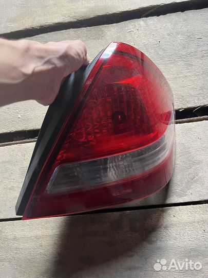 Фара правая nissan Tiida