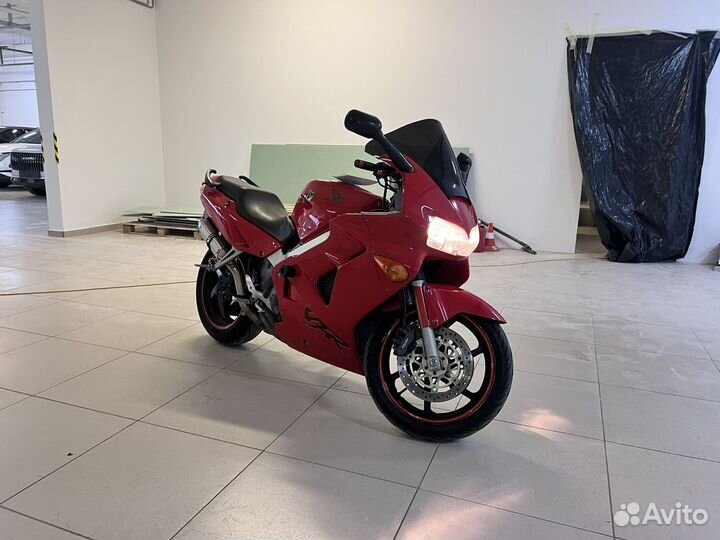 Honda vfr 800