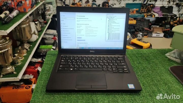 Ноутбук dell /core I3/UHD graphics/250SSD