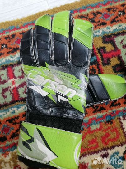 Футбольные перчатки Larsen