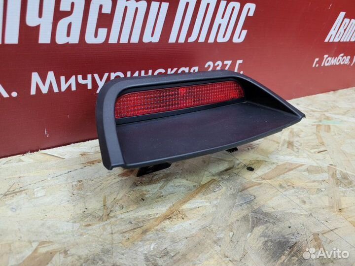 Стоп сигнал Renault Logan