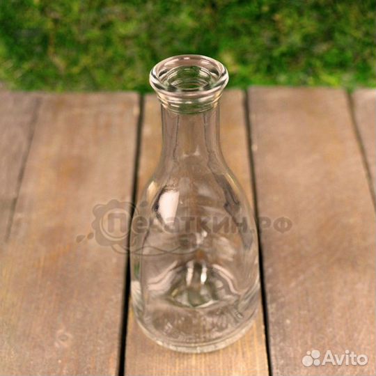 Стеклянные бутылки красивой формы