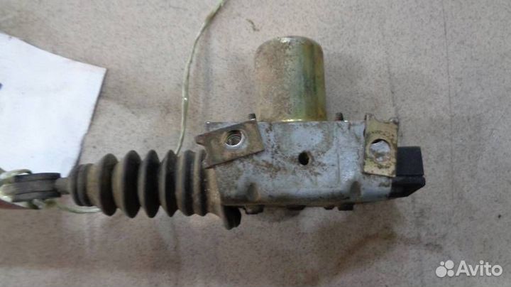 Активатор замка багажника Mitsubishi Pajero, Mont