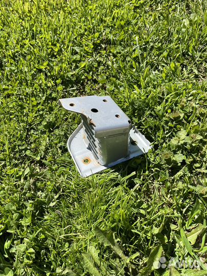 Сцепное устройство серьга