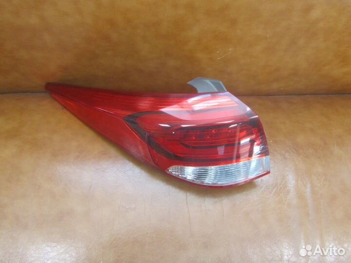 Фонарь левый Hyundai I40 универсал