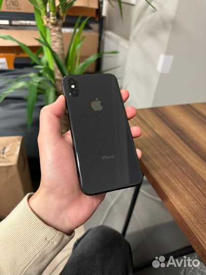 iPhone X, 64 ГБ
