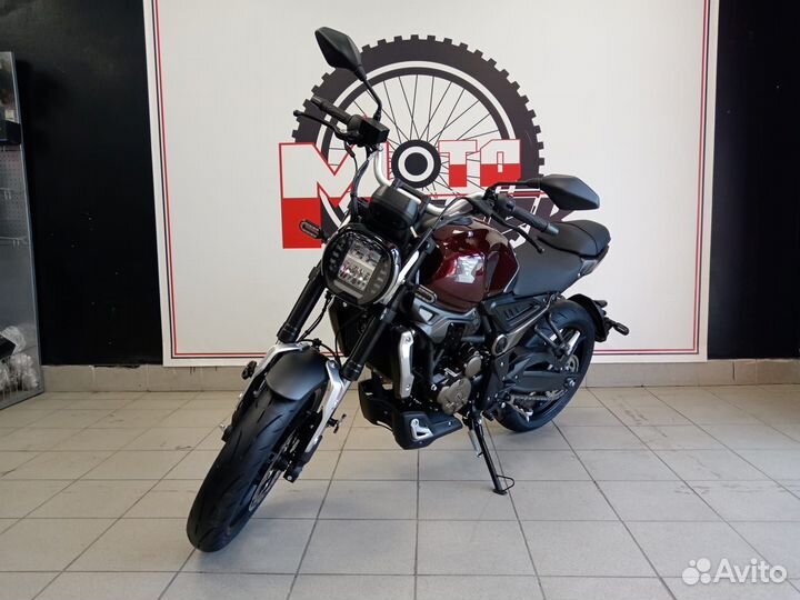 Мотоцикл Voge 300 AC