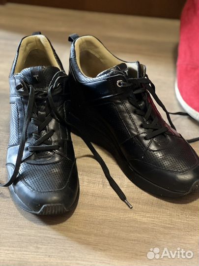 Ботинки женские 38 размера в отличном состоянии