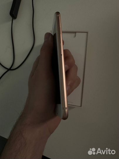 iPhone 8, 64 ГБ