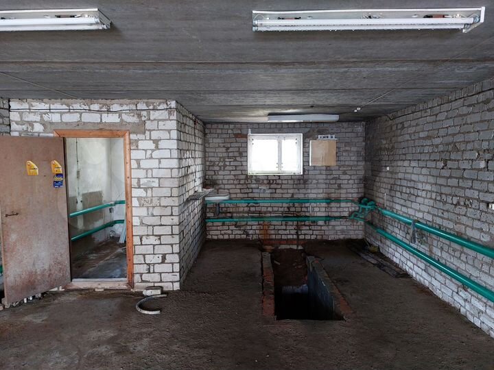 Гараж, > 30 м²