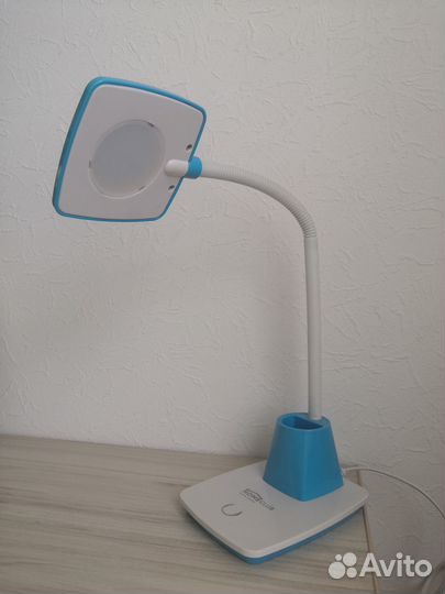 Лампа настольная