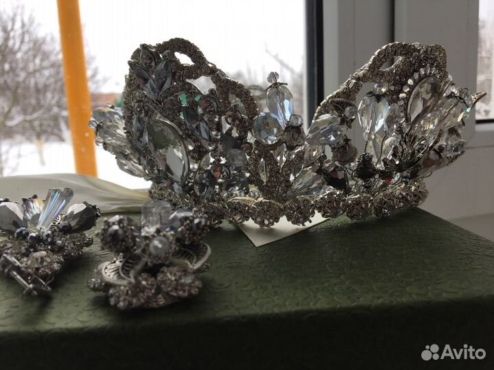 Диадема объемная