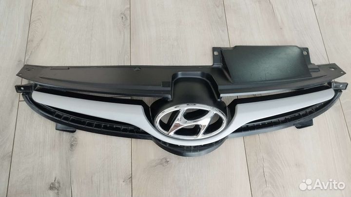 Решетка радиатора hyundai elantra 5MD