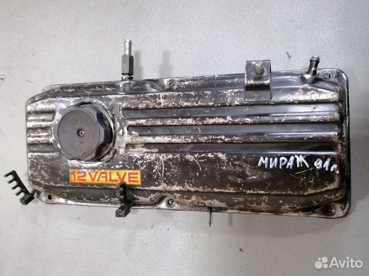 Клапанная крышка Mitsubishi Mirage 1991 4G15 12 кл