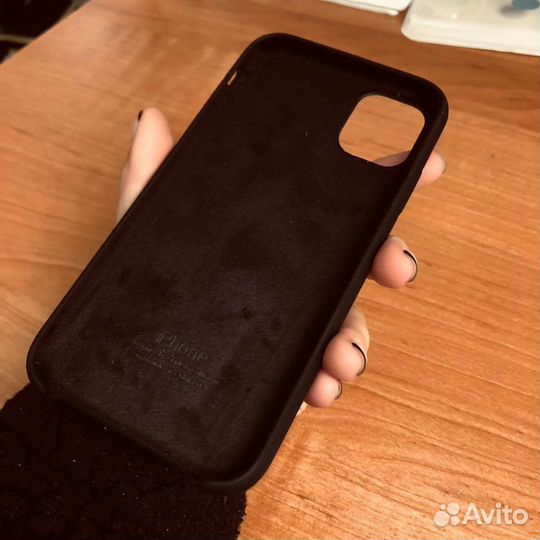 Чехол на iPhone 11