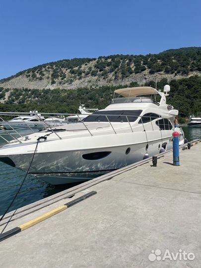 Azimut 62E
