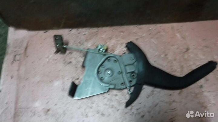 Рычаг стояночного тормоза Mitsubishi ASX 2010