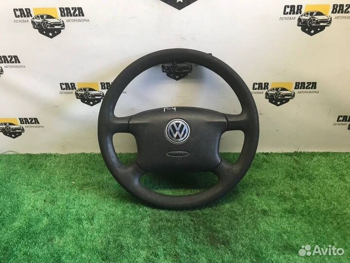 Рулевое колесо Volkswagen Golf