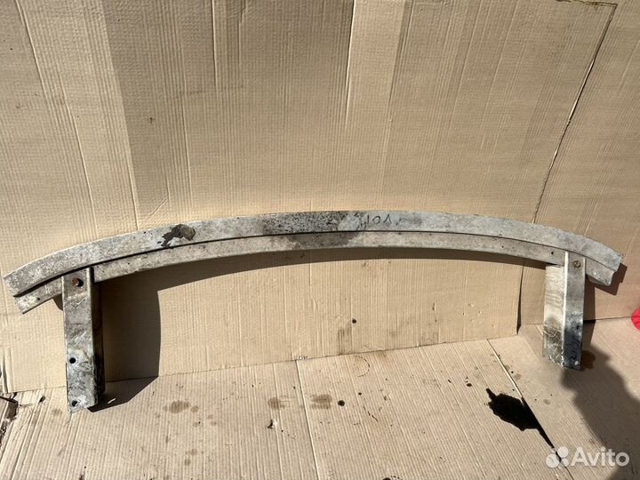 Задние усилитель бампера Audi a6 c6 2.0 tdi