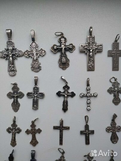 Коллекция серебряных нательных крестиков