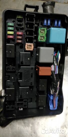 Блок предохранителей Toyota Vellfire ANH20W