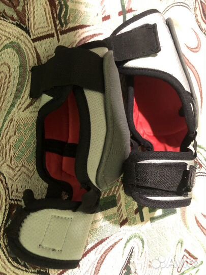 Краги,шорты,щитки хоккейные