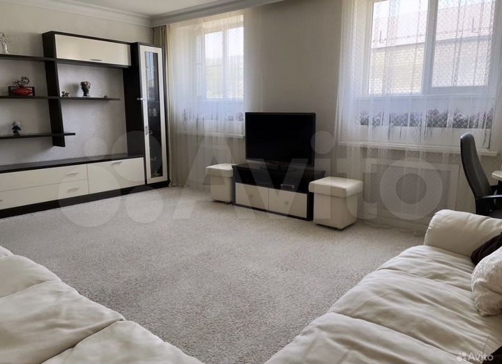 2-к. квартира, 76 м², 1/4 эт.