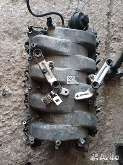 Впускной коллектор Мерседес w221 двигатель М 273