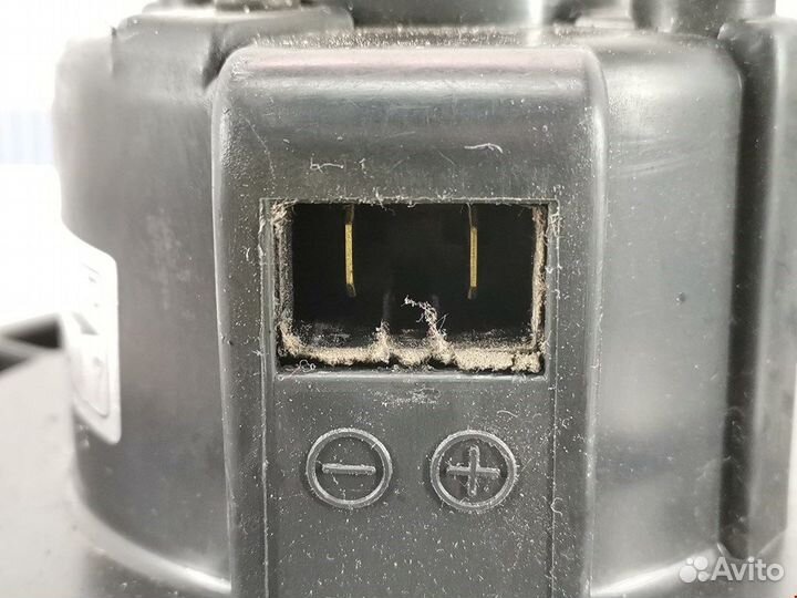 Моторчик печки для Hyundai-KIA Carnival (Sedona) 1