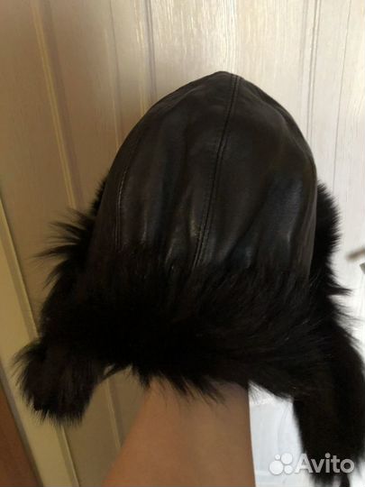Шапка кожа и мех (чернобурка ) натуральные